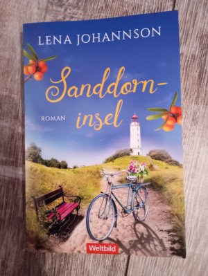 gebrauchtes Buch – Lena Johannson – Sanddorninsel - ein Rügen-Roman