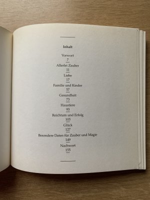 gebrauchtes Buch – Gillian Kemp – Das Zauberbuch der Frauen  Zaubersprüche, Zaubertränke und andere wirkungsvolle Rezepte, die Liebe, Glück und Gesundheit bringen