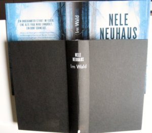 gebrauchtes Buch – Nele Neuhaus – Im Wald