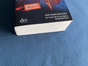 gebrauchtes Buch – Jussi Adler-Olsen – Erwartung DER MARCO-EFFEKT - Der fünfte Fall für Carl Mørck, Sonderdezernat Q – Thriller