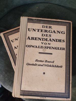 Bildtext: Der Untergang des Abendlandes von Oswald Spengler