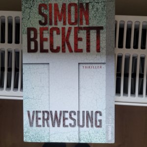 gebrauchtes Buch – Simon Beckett – Verwesung - Thriller