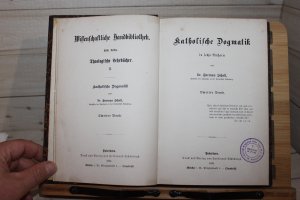 Katholische Dogmatik - Kritische Ausgabe Bd. 2: Die Theologie des dreieinigen Gottes; Die Kosmologie der Offenbarung