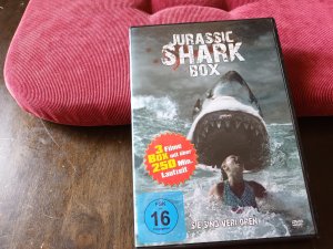 Jurassic Shark Box