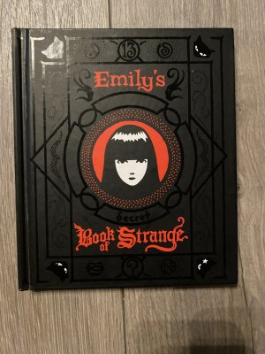 gebrauchtes Buch – Cosmic Debris – Emilys secret book of strange