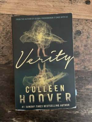 gebrauchtes Buch – Colleen Hoover – Veriety