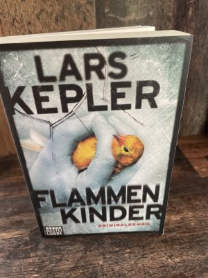 gebrauchtes Buch – Lars Kepler – Flammenkinder - Kriminalroman