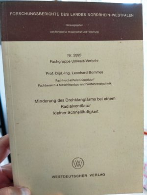 Minderung des Drehklanglärms bei einem Radialventilator kleiner Schnelläufigkeit