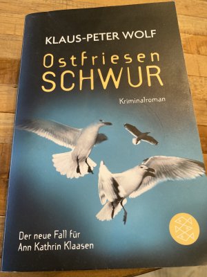 gebrauchtes Buch – Klaus-Peter Wolf – Ostfriesenschwur