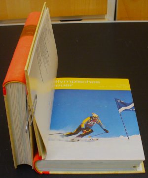 Olympisches Feuer - Zeitschrift der Olympischen Gesellschaft - Jahrgänge 1975 + 1976, komplett, im Halbleinen-Einband gebunden - Ausgaben 1975: 1.-1975 […]