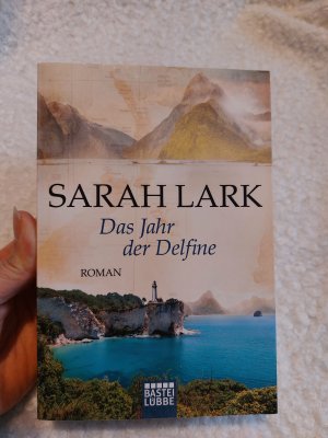 gebrauchtes Buch – Sarah Lark – Das Jahr der Delfine