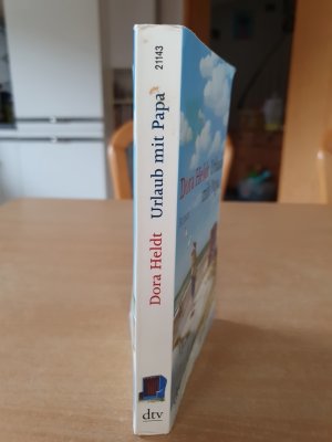 gebrauchtes Buch – Dora Heldt – Urlaub mit Papa