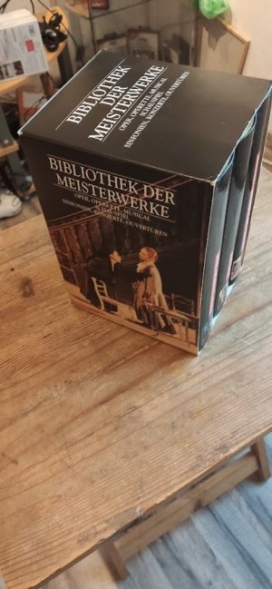 gebrauchtes Buch – verschiedene – Bibliothek der Meisterwerke Oper, Operette, Musical. Sinfonie, Konzerte, Ouvertüren. Schauspiel