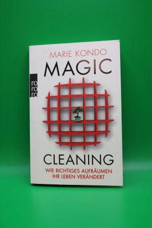 gebrauchtes Buch – Marie Kondo – Magic Cleaning: Wie richtiges Aufräumen Ihr Leben verändert