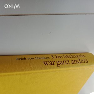 gebrauchtes Buch – Däniken, Erich von – Die Steinzeit war ganz anders