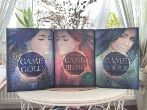 gebrauchtes Buch – Shelby Mahurin – Game of Gold/Blood/Souls (Band 1-3)