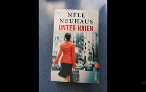 gebrauchtes Buch – Nele Neuhaus – Unter Haien - Roman