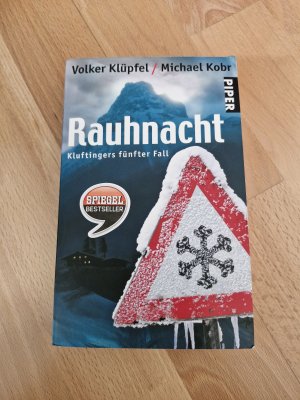 gebrauchtes Buch – Klüpfel, Volker; Kobr, Michael – Rauhnacht - Kluftingers fünfter Fall