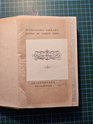 antiquarisches Buch – William Shakespeare – 3 Bände: Shakespeare`s comedies / Shakespeare`s historical plays, poems & sonnets / Shakespeare`s  tragedies. Everyman`s library ed. by Ernest Rhys. Poetry and drama no. 153, 154, 155.