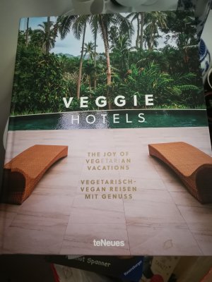 gebrauchtes Buch – VeggieHotels – Veggie Hotels