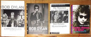 Konvolut 4 Titel: Chronicles. Volume one. / Detering, Heinrich, Die Stimmen aus der Unterwelt. Bob Dylans Mysterienspiele. / / Wilentz, Sean, Bob Dylan […]