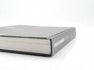 gebrauchtes Buch – Müller, Konrad R; Behnken, Wolfgang; Münchhausen, Anna von; Kister, Kurt; Palmer, Hartmut; Stölzl, Christoph; Perger, Werner A. – Konrad Rufus Müller: Licht-Gestalten - Fotografien von 1960 bis 2010