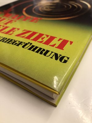 gebrauchtes Buch – Buchbender, Ortwin; Schuh – Die Waffe, die auf die Seele zielt