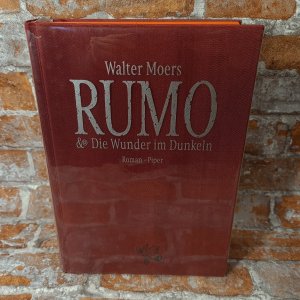 gebrauchtes Buch – Walter Moers – Rumo und die Wunder im Dunkeln: ein Roman in zwei Büchern