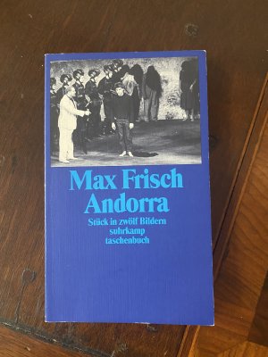 gebrauchtes Buch – Max Frisch – Andorra - Stück in 12 Bildern