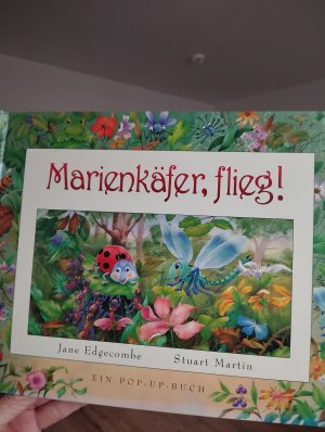 gebrauchtes Buch – Stuart Martin/Jane Edgecombe  – Marienkäfer, flieg! Ein Pop-up-Buch