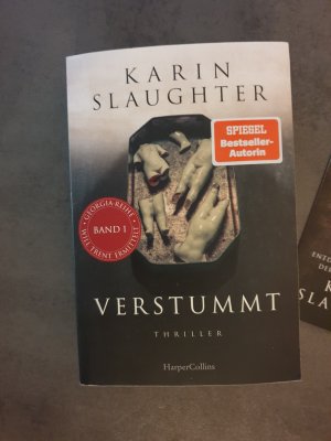 gebrauchtes Buch – Karin Slaughter – Verstummt - Thriller | Ein weiterer spannungsgeladener Roman der SPIEGEL-Bestsellerautorin – Will Trent im Einsatz | Mit exklusivem Farbschnitt in limitierter Erstauflage