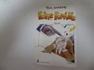 gebrauchtes Buch – Tom Sharpe – Feine Familie. Roman. TB