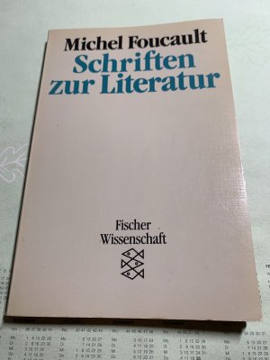 Schriften zur Literatur. ASus dem Französischen von Karin von Hofer und Anneliese Botond