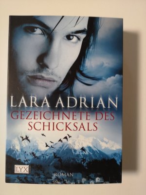 gebrauchtes Buch – Lara Adrian – Gezeichnete des Schicksals