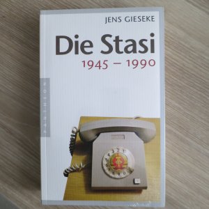 gebrauchtes Buch – Jens Gieseke – Die Stasi - 1945 - 1990