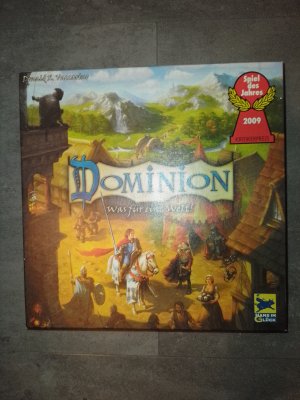 gebrauchtes Spiel – Donald X. Vaccarino – Dominion Basisspiel ~ Spiel des Jahres 2009