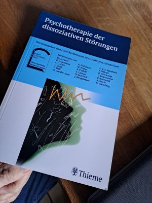 Psychotherapie der dissoziativen Störungen