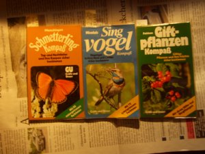 "Pfletschingers Schmetterling-Kompaß" "Nicolais Singvogel Kompaß" "Pahlows Giftpflanzen Kompaß"3BÜCHER