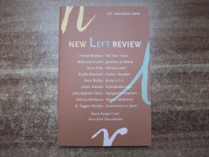 gebrauchtes Buch – New Left Review - 137 juky/aug 2022