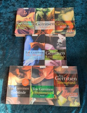 8 X Tess Gerritsen - Scheintot + Schwesternmord + Die Chirurgin + Leichenraub + Blutmale + Totengrund + Todsünde + Der Meister