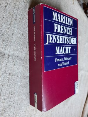 gebrauchtes Buch – Marilyn French – Jenseits der Macht (Gebrauchsspuren aussen)