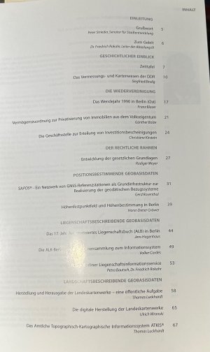 gebrauchtes Buch – Senatsverwaltung für Stadtentwicklung, Abteilung III, Geoinformation, Vermessung, Wertermittlung. – 125 Jahre Berliner Vermessungsverwaltung : 1876 - 2001