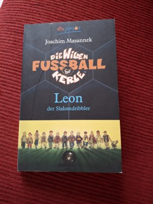 gebrauchtes Buch – Joachim Masannek – Die Wilden Fußballkerle – Leon der Slalomdribbler - Band 1