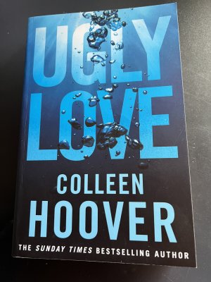 gebrauchtes Buch – Colleen Hoover – Ugly Love