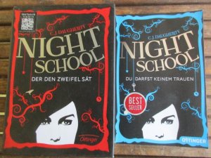 gebrauchtes Buch – C. J. Daugherty – Bücherset (Buchreihe: Night School) - Band 1: Night School 1. Du sollst keinem trauen / Band 2: Night School 2. Der den Zweifel sät