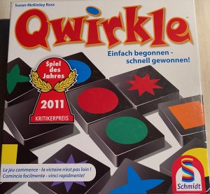 gebrauchtes Spiel – Susan McKinley Ross – Qwirkle -  Einfach begonnen - schnell gewonnen! Spiel des Jahres 2011