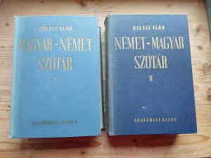 Magyar - Nemet Szotar/ Ungarisch - deutsches Wörterbuch. Band I (A-J) und II (K-Zs).