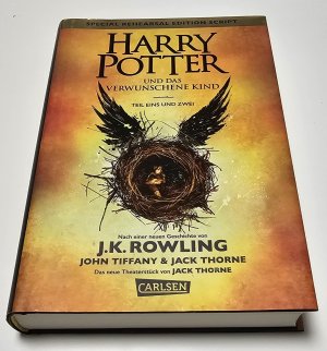 gebrauchtes Buch – Rowling, J.K.; Tiffany – Harry Potter und das verwunschene Kind - Teil eins und zwei