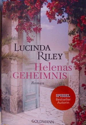 gebrauchtes Buch – Lucinda Riley – Helenas Geheimnis