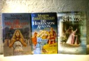 gebrauchtes Buch – Marion Zimmer Bradley – 3 X Avalon Trilogie - Die Wälder von Albion + Die Herrin von Avalon + Die Nebel von Avalon